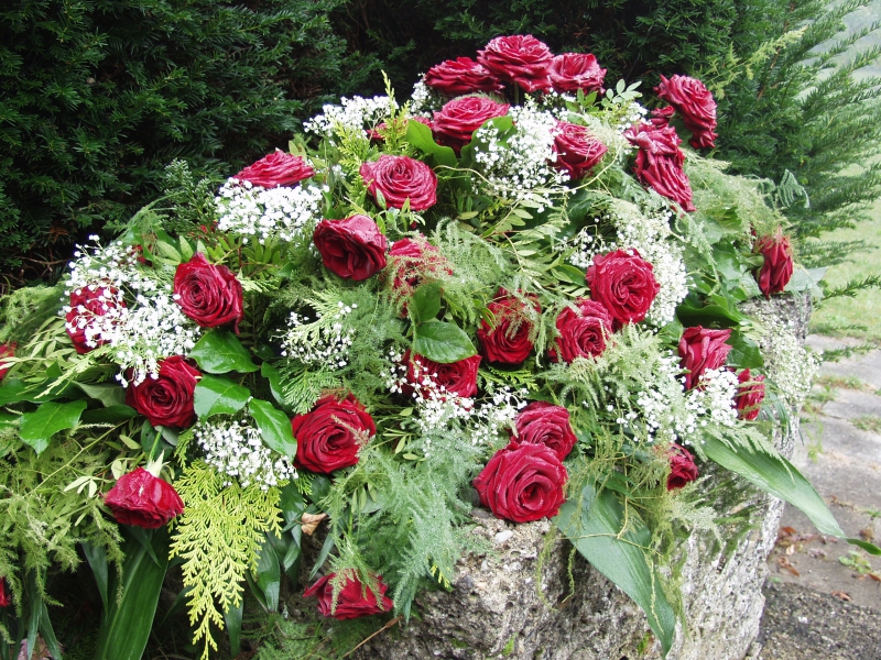 funeraire-DRAGUIGNAN-min_roses-61203